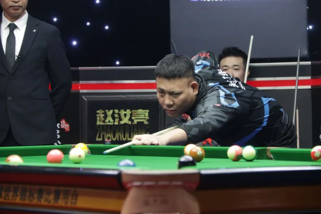 颁奖现场气 颁奖现场气